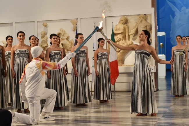 Facklan för vinter-OS i Milano Cortina 2026 har tänts