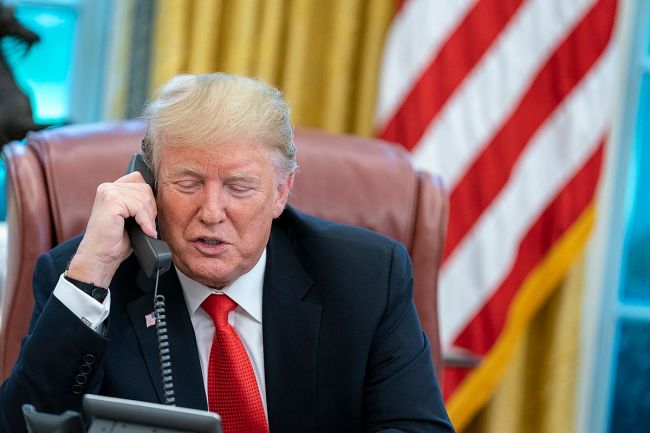 Trump talar med Zelensky omedelbart efter samtalet med Putin