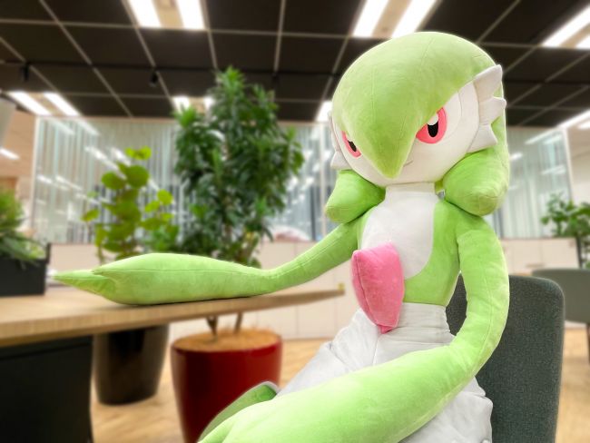 Pokémon Company släpper mjukis-Pokémon stor som en normallång kvinna