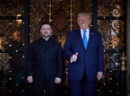 Trump s&auml;ger att Ryssland och Ukraina &auml;r "n&auml;rmare &auml;n n&aring;gonsin" fredsavtal efter samtal med Zelensky i Florida