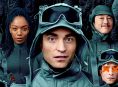 Robert Pattinson d&ouml;r en massa i ny Mickey 17-trailer