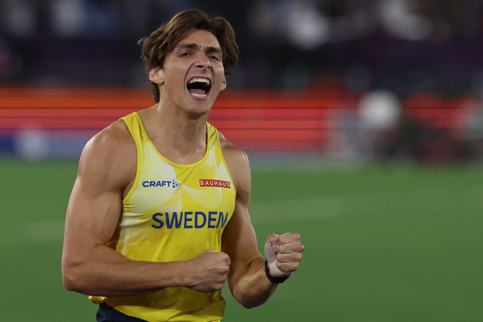 Det första World Athletics Ultimate Championship börjar med Ingebrigtsen och Duplantis segrar