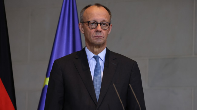 Kontrovers i Tyskland kring regeln som kräver att män rapporterar långa vistelser utomlands