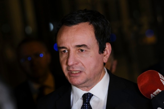 Kosovos premiärminister Albin Kurti vinner nyval och bryter politiskt dödläge