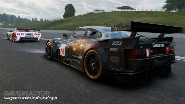 Kika in den kompletta billistan i Project Motor Racing