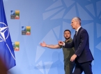 Zelensky &ouml;verger NATO-ambitionerna i ett f&ouml;rs&ouml;k att avsluta kriget