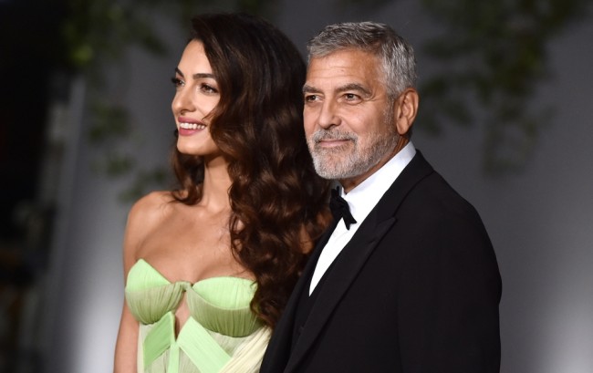 George Clooney och familjen beviljades franskt medborgarskap: Vad säger det om USA?