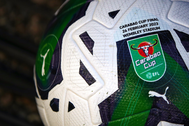 Nuvarande Premier League-ledarna Arsenal och Manchester City möts i finalen av Carabao Cup