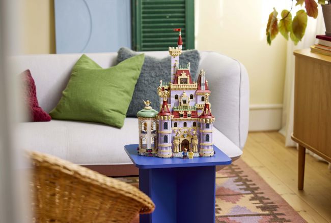 Lego och Disney samarbetar än en gång i slottet Skönheten och Odjuret