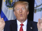 Trump kallar Zelensky för en diktator men kommer inte att göra detsamma för Putin