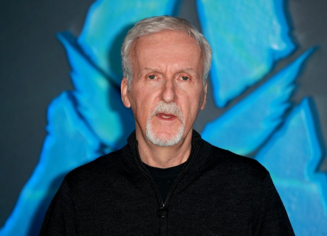 James Cameron lämnar USA för gott: "Alla är i luven på varandra"
