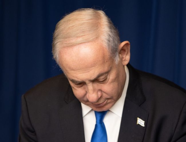 Netanyahu står inför kaos i koalitionen när omröstningen om upplösning närmar sig