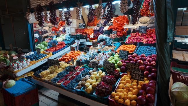 Orbán inför kontroller av matpriser mitt i inflationsuppgången