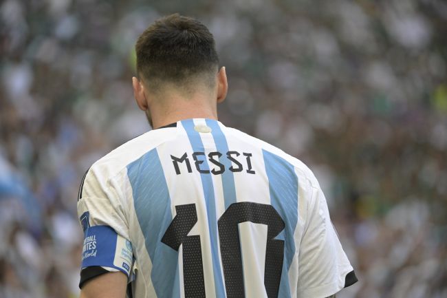 Leo Messi ser sig inte som tränare när han går i pension, han skulle vilja bli klubbägare