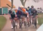 NSN:s cykelteam ber om urs&auml;kt f&ouml;r cyklisten som slog rivalen i huvudet