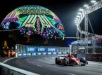 Formel 1-s&auml;songen har skakats d&aring; b&aring;da McLaren-bilarna diskvalificerats i Las Vegas