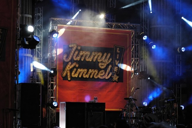 Jimmy Kimmel lanserar "stor, vacker matbank" efter regeringens nedstängning