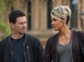 H&auml;r kan du se Mark Wahlberg och Halle Berry drabba samman i actionkomedin The Union