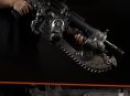 Microsoft släpper legendariska Gears of War-puffran Lancer i naturlig storlek