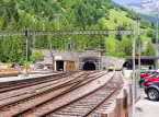 T&aring;g sp&aring;rar ur i Schweiz efter en rad d&ouml;dliga laviner &ouml;ver Alperna under helgen