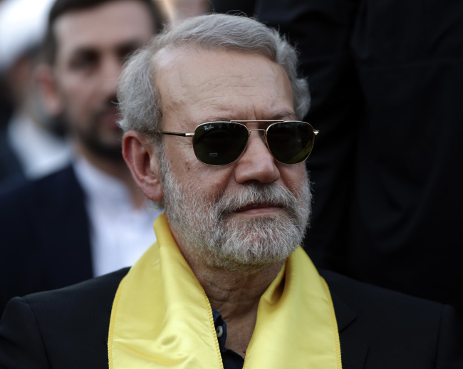 Israel säger att de dödade Irans säkerhetschef Ali Larijani i ett flyganfall