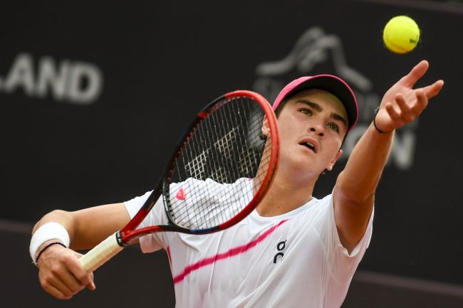 Lägg hans namn på minnet: Fonseca blir den yngsta sydamerikanen att vinna en titel på ATP-touren