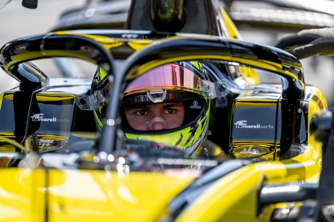 Leonardo Fornaroli kröntes till Formel 2-mästare ett år efter att ha vunnit Formel 3