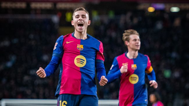 FC Barcelona krossar Valencia med 7-1 och återvänder för att slåss om LaLiga