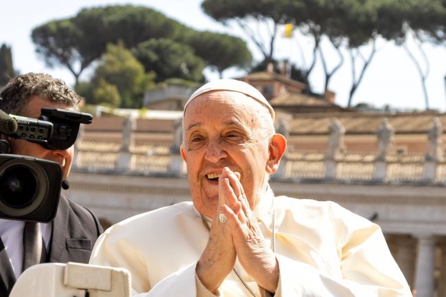 Påven Franciskus har avlidit vid 88 års ålder
