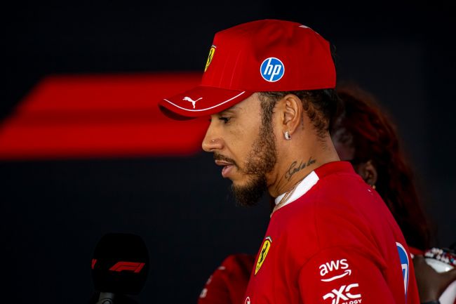 Lewis Hamilton kallar den första Ferrari-säsongen för 