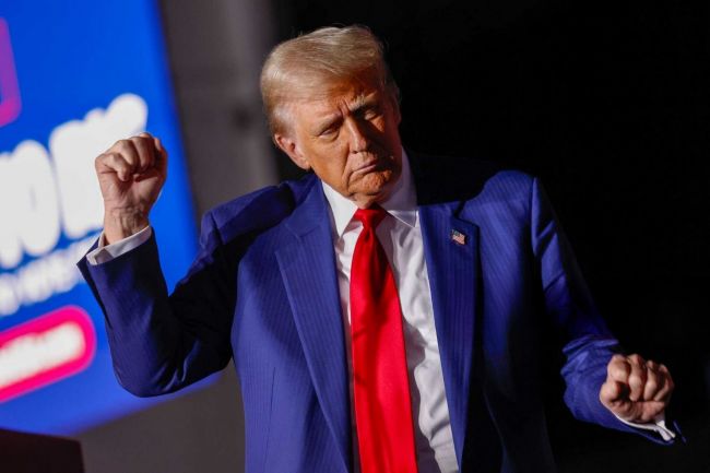 Pulisic firar målet med Donald Trumps virala dans: Politiskt uttalande eller bara en meme-trend?
