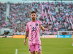 Leo Messi g&ouml;r tv&aring; m&aring;l i en sp&auml;nnande 5-3-seger i MLS, en m&aring;nad innan VM b&ouml;rjar