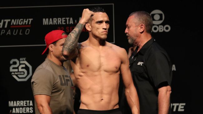 Charles Oliveira avfärdar rykten om att returmatchen mot Max Holloway kommer att äga rum på UFC 324 i januari