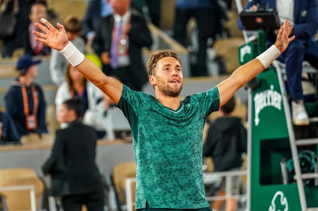 Casper Ruud återvänder till tennis topp 10 och når Madrid-finalen för första gången