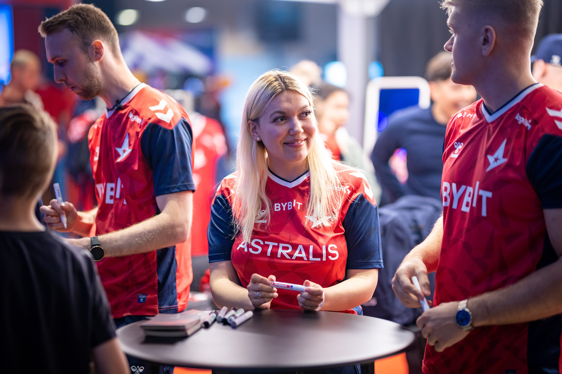 Astralis värvar ett nytt CS:GO-lag för damer i sommar - Counter-Strike ...