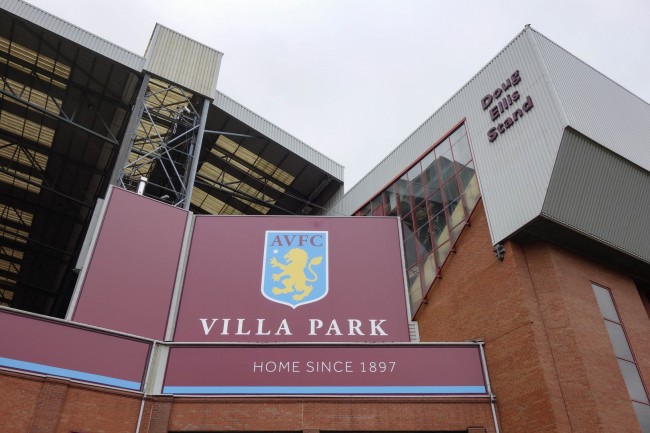 Keir Starmer tycker att det är "fel beslut" att stänga Aston Villa-stadion för israeliska supportrar