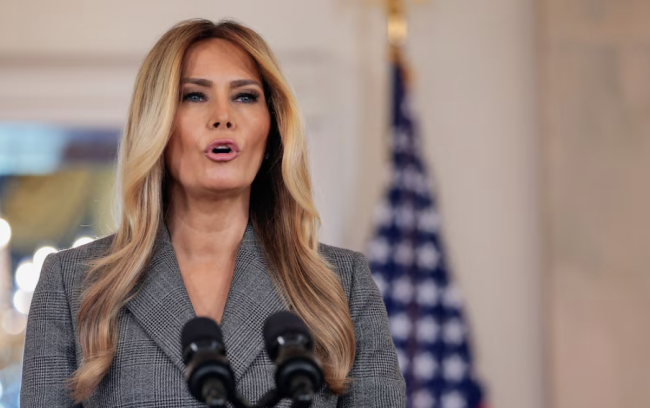 Melania Trump förnekar all koppling till Jeffrey Epstein: 