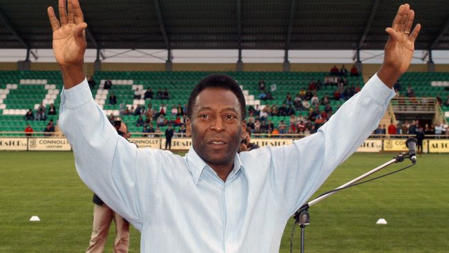 Anledningen till att påven Franciskus valde Pelé framför Maradona och Messi