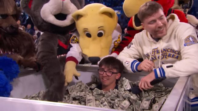 NBA All-Star hade nästan dubbelt så många minuter som ägnades åt reklam än basket, och fansen står inte ut med det