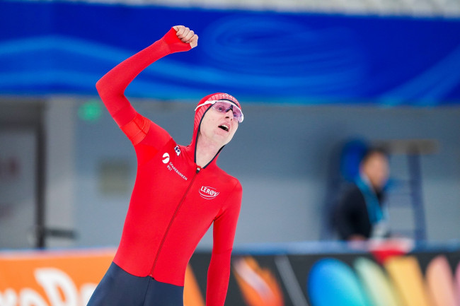 Norges Sander Eitrem slår nytt olympiskt rekord och tar sin första OS-guldmedalj