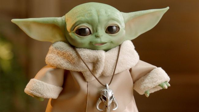 Hasbro släpper påkostad och rörlig Baby Yoda-figur