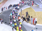 Tv&aring; unga m&auml;n anm&auml;lde till polisen f&ouml;r att ha f&ouml;rs&ouml;kt r&ouml;ra vid cyklister vid Giro d'Italia: "Var inte som den h&auml;r killen"