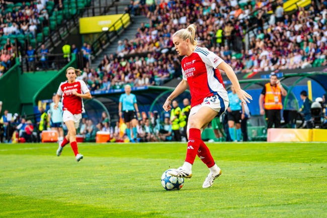 Alessia Russos två mål för Arsenal besegrar Real Madrid; Manchester United krossade med 5-2 i Women's Champions League