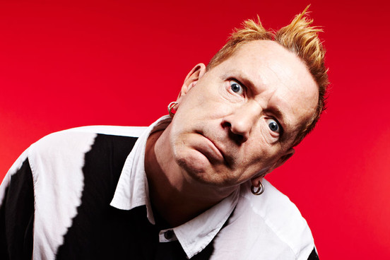Sex Pistols-sångaren har lagt 115 000 kronor på Ipad-spel