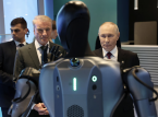 AI-driven robot dansar f&ouml;r Putin bara dagar efter att en av dess f&ouml;ljeslagare snubblade