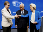 Europeiska ledare reagerar p&aring; EU:s l&aring;neplan f&ouml;r Ukraina