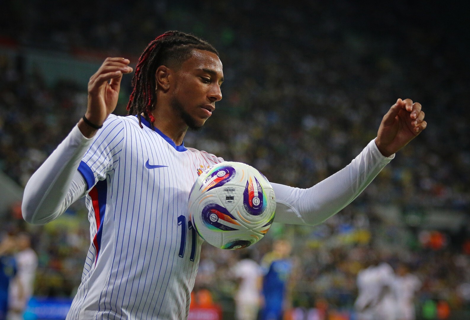 Michael Olise vill gå till Real Madrid, enligt L'Équipe