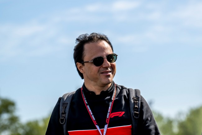Felipe Massa lyckas ta F1, FIA och Bernie Ecclestone till provkörning efter kraschen 2008