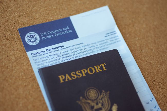 Trump-administrationen presenterar en ny app för "självdeportation" för att ta itu med illegal invandring