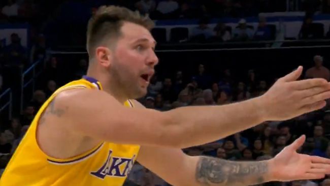 Luka Doncics kontroversiella utvisning gör Lakers-supportrarna rasande